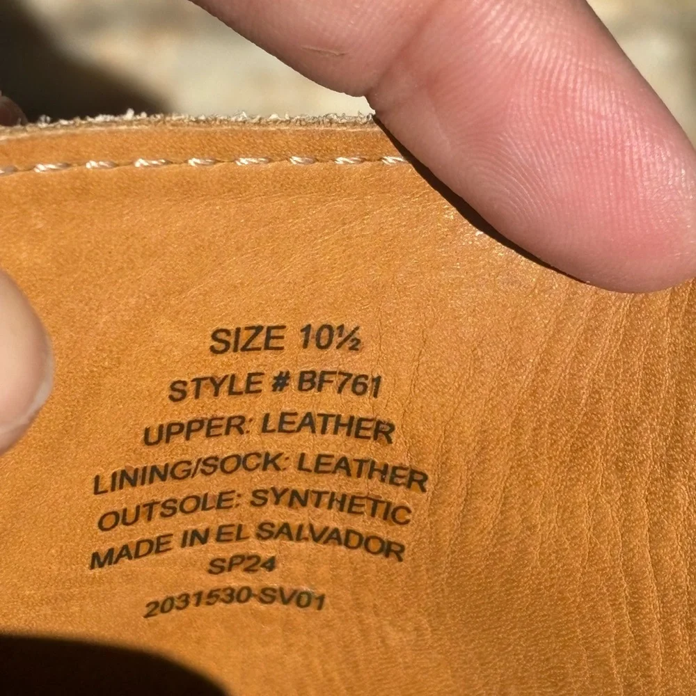 Men's Tan Suede Oxford Shoes - Picture 7 of 7